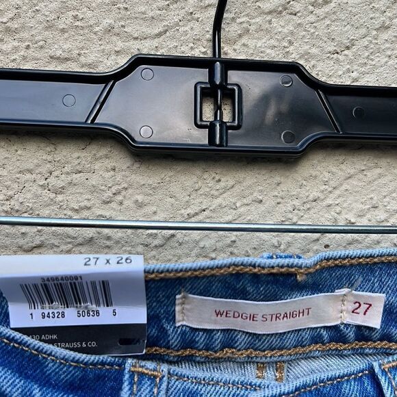 NWT Levi's Wedgie Jeans size 27x28 - Picture 7 of 10